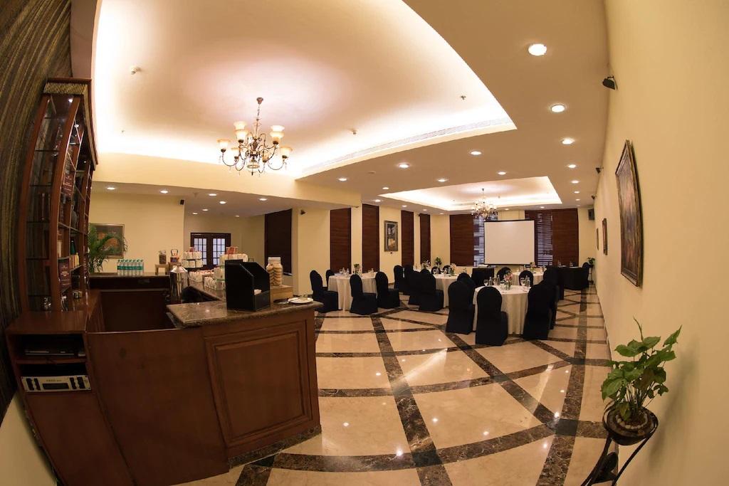 Hotel The Lalit Bombaj